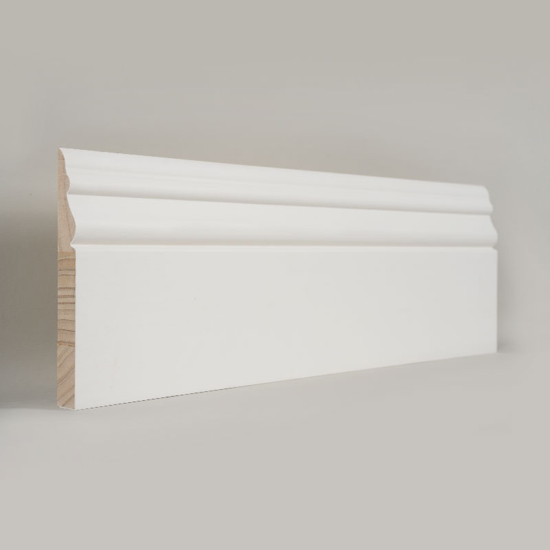 पाइन स्कर्टिंग बोर्ड (फिलर-प्राइमेड और पर्ल व्हाइट) 3/5' x 5'