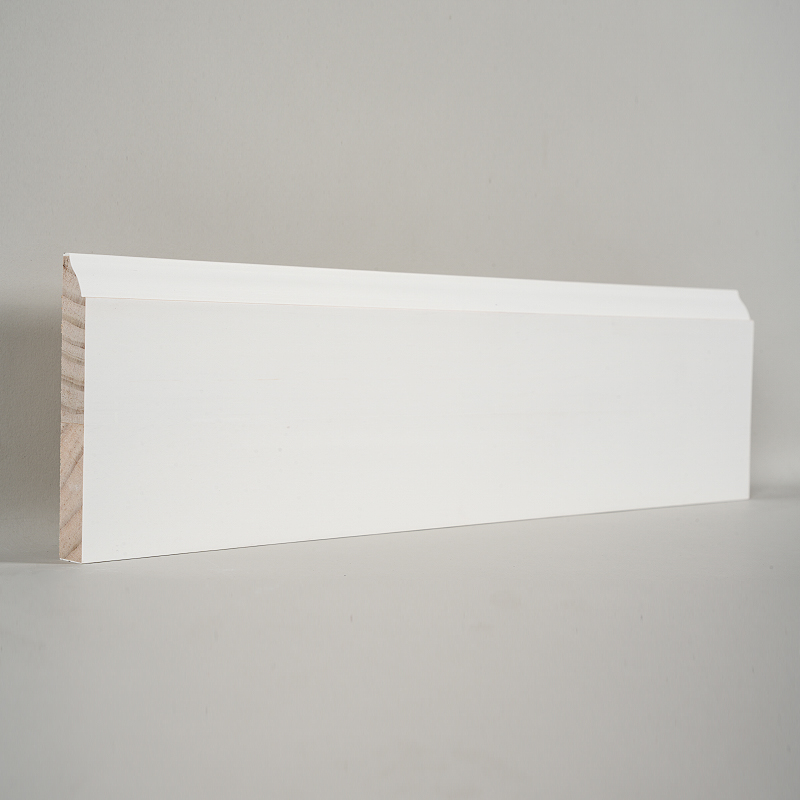 पाइन स्कर्टिंग बोर्ड (फिलर-प्राइमेड और पर्ल व्हाइट) 3/5' x 4 1/4'